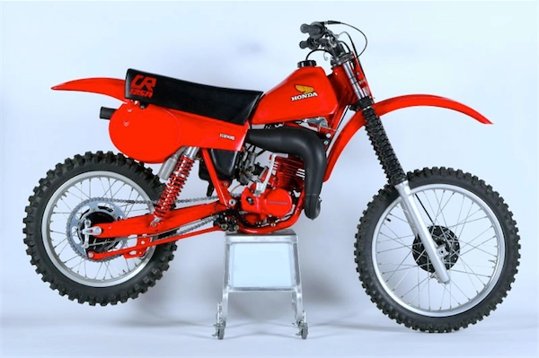 CR125